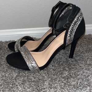 Super Cute Sparkly Black Heels!